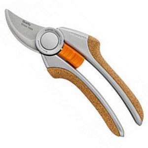 Секатор плоскостной Quantum Fiskars 111970/1001434